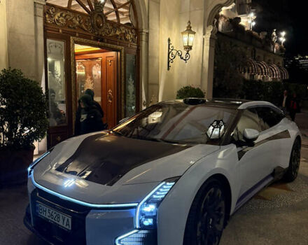 Белый HiPhi Z, объемом двигателя 0 л и пробегом 9 тыс. км за 88888 $, фото 4 на Automoto.ua