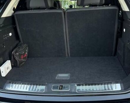 Чорний Hongqi E-HS9, об'ємом двигуна 0 л та пробігом 42 тис. км за 55000 $, фото 14 на Automoto.ua