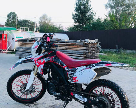 Красный Hornet Dakar, объемом двигателя 0.25 л и пробегом 5 тыс. км за 1300 $, фото 4 на Automoto.ua
