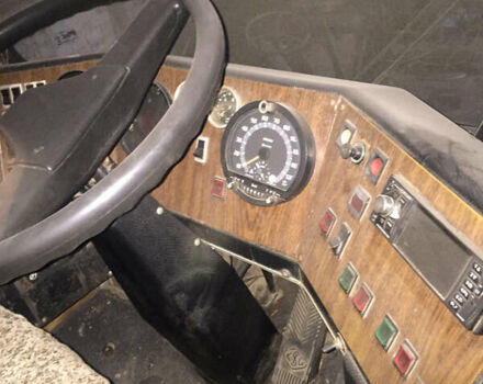 Червоний Ikarus 250, об'ємом двигуна 0 л та пробігом 500 тис. км за 3000 $, фото 3 на Automoto.ua