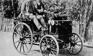 Навроцкий привез первый автомобиль в Украину в Одессу