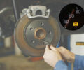 5 причин, чому після заміни гальмівного диска загоряється ABS
