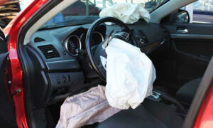 Як дізнатись, чи спрацьовували подушки безпеки в автомобілі