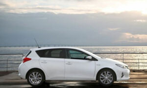 Купить Toyota Auris можно будет в январе Купить Toyota Auris можно будет в январе