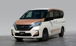 концепт Nissan Serena Adventure Log Cabin с кроватью