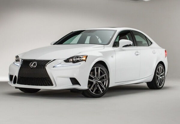 Первые фото Lexus IS нового поколения Первые фото Lexus IS нового поколения