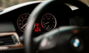 причини підвищення обертів двигуна