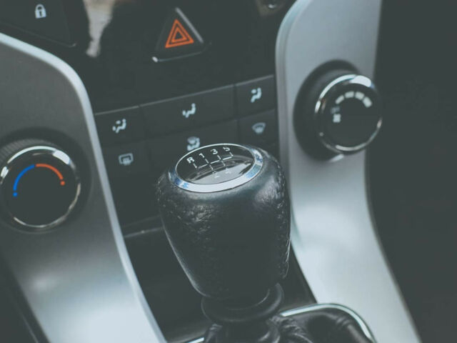 Авто на механіці Знайти машину з автоматичною коробкою передач