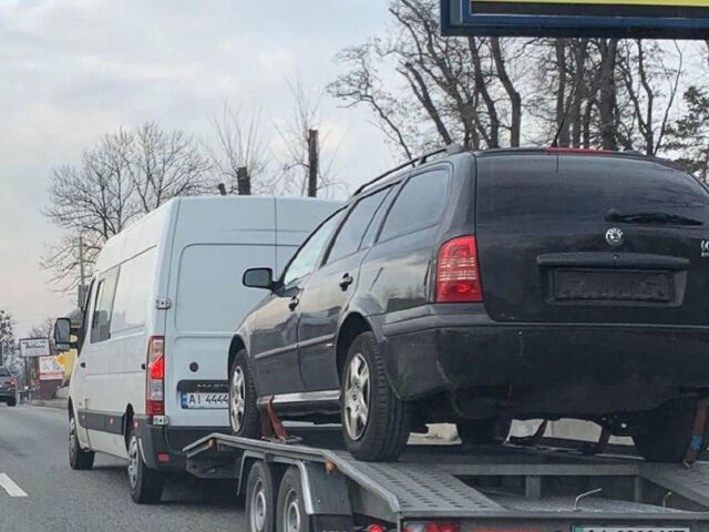 Госномери дорожчі самих автомобілів в Україні фото