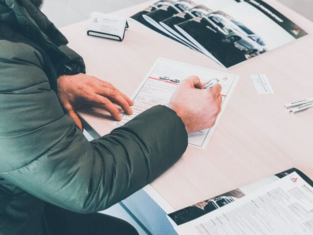 оновлений Міцубісі Паджеро Спорт 2020 року записатися на тест-драйв Mitsubishi Pajero Sport 2020