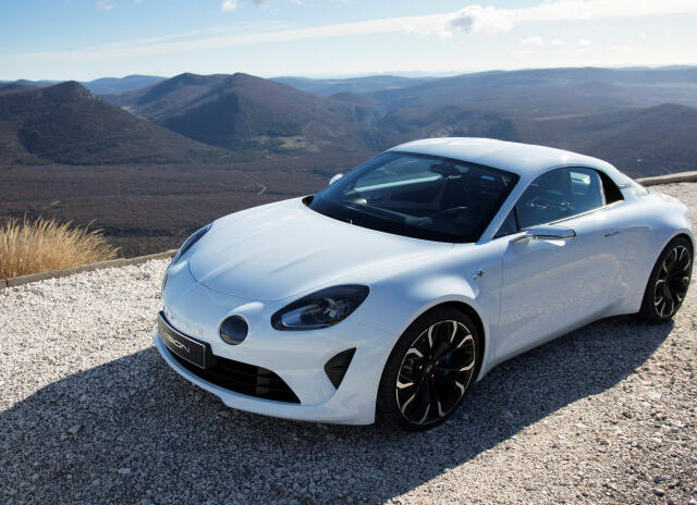 RENAULT ВОЗРОДИЛА ALPINE