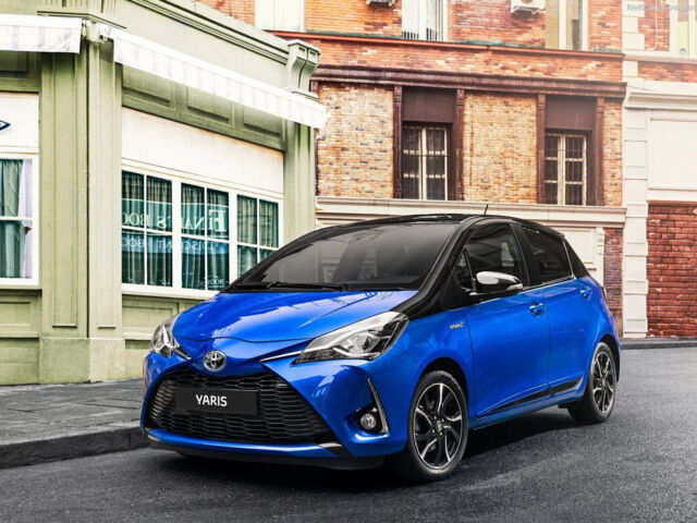 Toyota Yaris автомобіль Тойота Яріс