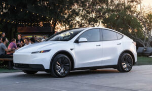 Электрокар Tesla Model Y в комплектации Standard