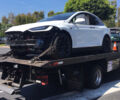 Второй пошел: еще одна Tesla с включенным автопилотом попала в ДТП