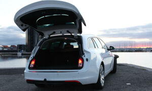 Фары Opel Insignia Фары в багажнике универсала Opel Insignia