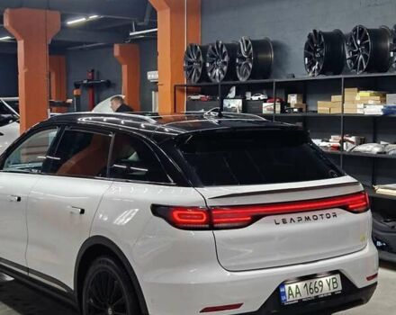 Білий Leapmotor С11, об'ємом двигуна 0 л та пробігом 24 тис. км за 35000 $, фото 4 на Automoto.ua