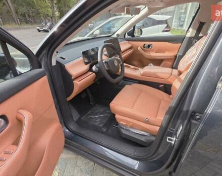 Серый Leapmotor С11, объемом двигателя 0 л и пробегом 1 тыс. км за 25500 $, фото 6 на Automoto.ua