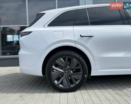 Белый Li Auto L6, объемом двигателя 1.5 л и пробегом 1 тыс. км за 58900 $, фото 7 на Automoto.ua