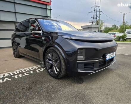Li Auto L9, объемом двигателя 0 л и пробегом 1 тыс. км за 80888 $, фото 8 на Automoto.ua