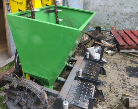 Синий Lovol FT 504-B, объемом двигателя 3.66 л и пробегом 200 тыс. км за 14500 $, фото 3 на Automoto.ua