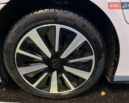 Lucid Air 2022 в Киеве на Automoto.ua Белый Lucid Air, объемом двигателя 0 л и пробегом 26 тыс. км за 57000 $, фото 33 на Automoto.ua