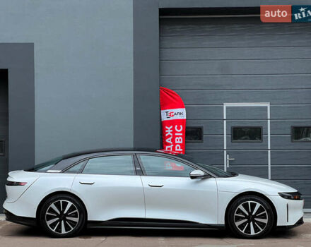 Белый Lucid Air, объемом двигателя 0 л и пробегом 13 тыс. км за 43999 $, фото 10 на Automoto.ua
