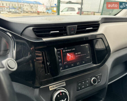 Белый Maxus e-Deliver 3, объемом двигателя 0 л и пробегом 106 тыс. км за 10500 $, фото 11 на Automoto.ua