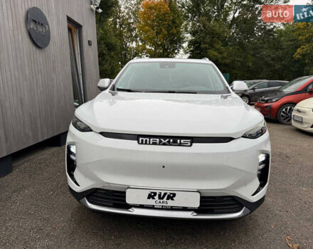 Белый Maxus Euniq 6, объемом двигателя 0 л и пробегом 113 тыс. км за 18000 $, фото 6 на Automoto.ua