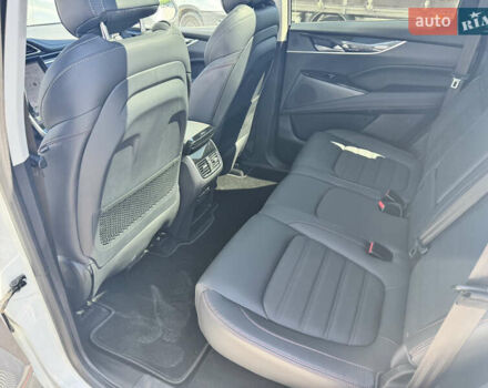 Белый Maxus Euniq 6, объемом двигателя 0 л и пробегом 14 тыс. км за 23500 $, фото 7 на Automoto.ua