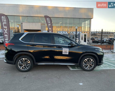Черный Maxus Euniq 6, объемом двигателя 0 л и пробегом 30 тыс. км за 25500 $, фото 4 на Automoto.ua