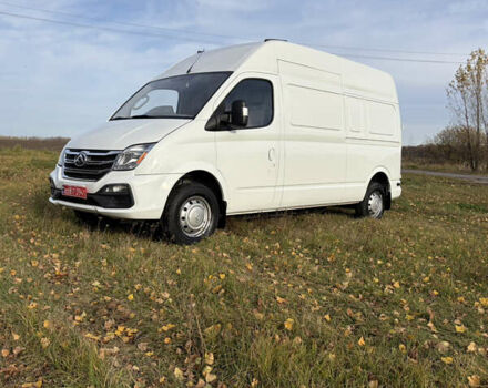 Белый Maxus EV80, объемом двигателя 0 л и пробегом 27 тыс. км за 16995 $, фото 2 на Automoto.ua