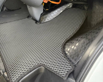 Белый Maxus EV80, объемом двигателя 0 л и пробегом 27 тыс. км за 16995 $, фото 16 на Automoto.ua