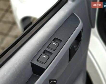 Белый Maxus EV80, объемом двигателя 0 л и пробегом 80 тыс. км за 17999 $, фото 25 на Automoto.ua