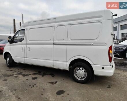 Белый Maxus EV80, объемом двигателя 0 л и пробегом 99 тыс. км за 18999 $, фото 6 на Automoto.ua