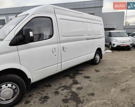 Белый Maxus EV80, объемом двигателя 0 л и пробегом 99 тыс. км за 18999 $, фото 1 на Automoto.ua