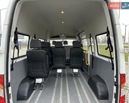 Білий Maxus EV80, об'ємом двигуна 0 л та пробігом 87 тис. км за 12999 $, фото 9 на Automoto.ua