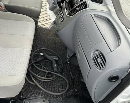 Білий Maxus EV80, об'ємом двигуна 0 л та пробігом 87 тис. км за 12999 $, фото 11 на Automoto.ua