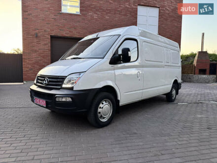 Maxus EV80 2019 у Києві на Automoto.ua Білий Maxus EV80, об'ємом двигуна 0 л та пробігом 12 тис. км за 26100 $, фото 1 на Automoto.ua