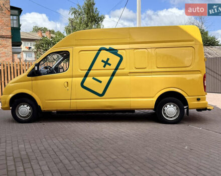 Желтый Maxus EV80, объемом двигателя 0 л и пробегом 26 тыс. км за 17997 $, фото 1 на Automoto.ua