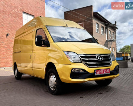 Желтый Maxus EV80, объемом двигателя 0 л и пробегом 26 тыс. км за 17997 $, фото 3 на Automoto.ua
