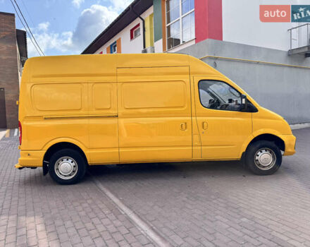 Желтый Maxus EV80, объемом двигателя 0 л и пробегом 26 тыс. км за 17997 $, фото 8 на Automoto.ua