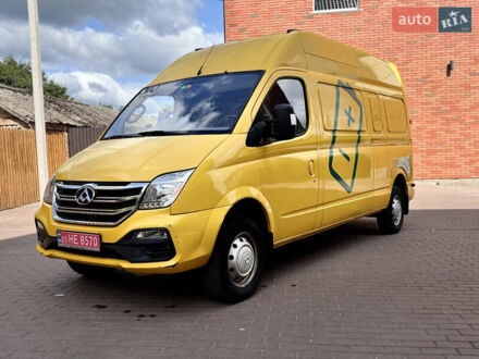 Maxus EV80 2019 у Києві на Automoto.ua Жовтий Maxus EV80, об'ємом двигуна 0 л та пробігом 26 тис. км за 17997 $, фото 1 на Automoto.ua