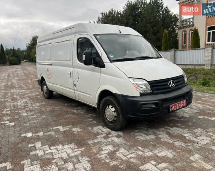 Maxus V80 2017 в Луцке на Automoto.ua Белый Maxus V80, объемом двигателя 0 л и пробегом 62 тыс. км за 11400 $, фото 7 на Automoto.ua