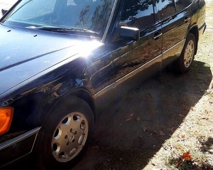 Чорний Мерседес Е-Клас, об'ємом двигуна 2.3 л та пробігом 0 тис. км за 3150 $, фото 4 на Automoto.ua