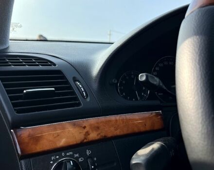 Серый Мерседес Е-Класс, объемом двигателя 2.1 л и пробегом 259 тыс. км за 8399 $, фото 6 на Automoto.ua