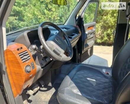 Черный Mobility Ventures MV-1, объемом двигателя 4.6 л и пробегом 44 тыс. км за 15200 $, фото 12 на Automoto.ua