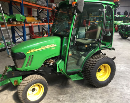 John Deere 2320