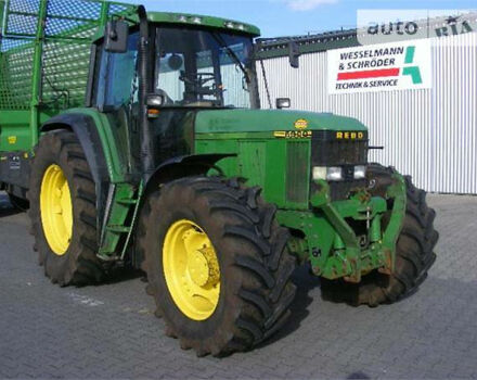 John Deere 690