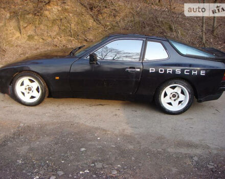 Porsche 944