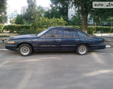 Ford Crown Victoria